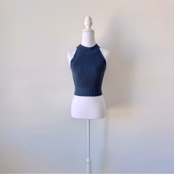 Navy Ribbed Knit Halter Tank 💙 - Picture 4 of 5